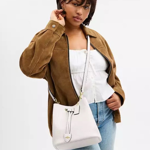 CBH06 - Coach Rowan Bucket Bag - Picture 14 of 15